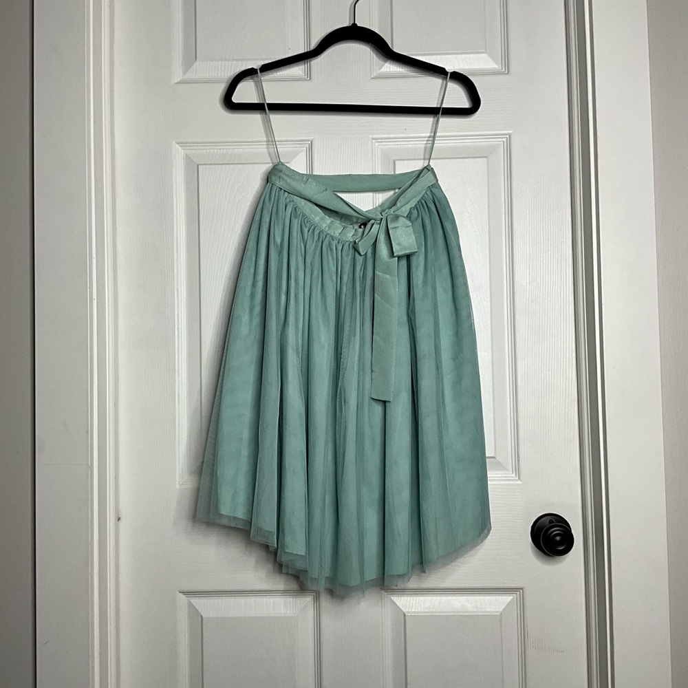 Comme Toi… Mint Green Tulle Skirt with bow - Size L